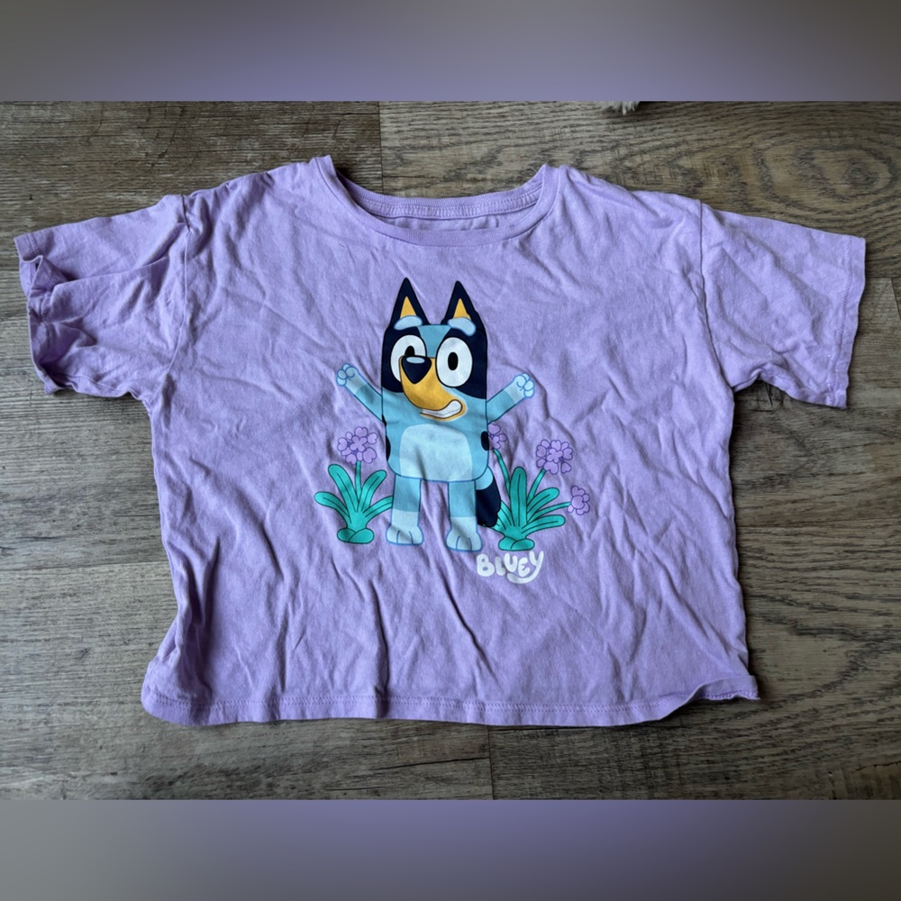Eve Lavender Tee with Fun Graphic